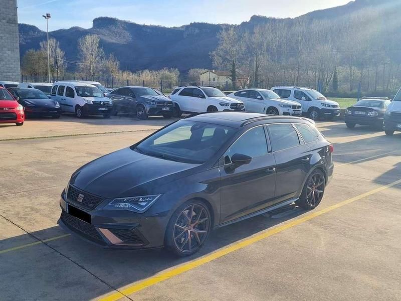 Usado Seat Leon ST 4Drive 300 HP (220 kW) 2019 Cinzento Carrinha