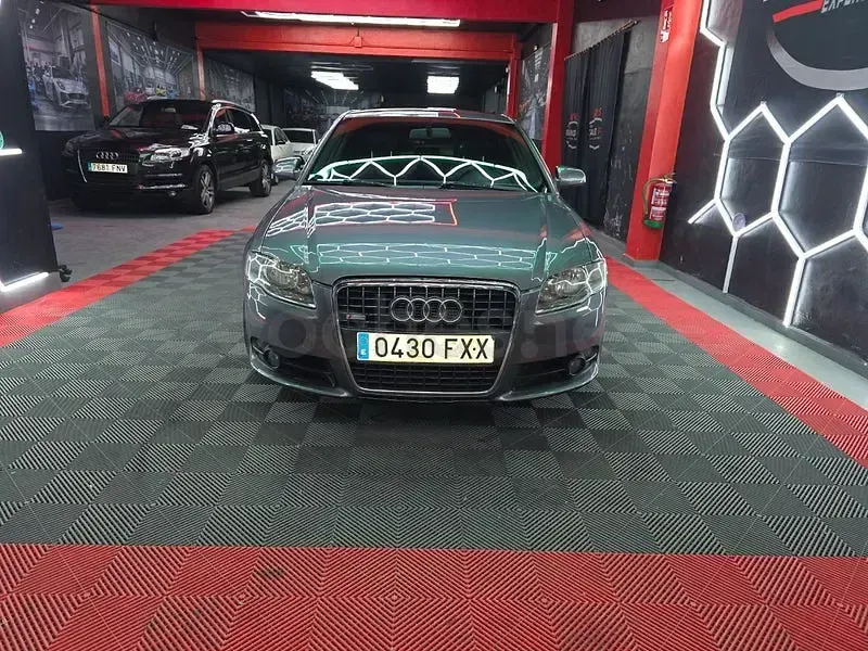 Usado Audi A4 S-Line 140 CV (102 kW) 2007 Gris / plata Berlina
