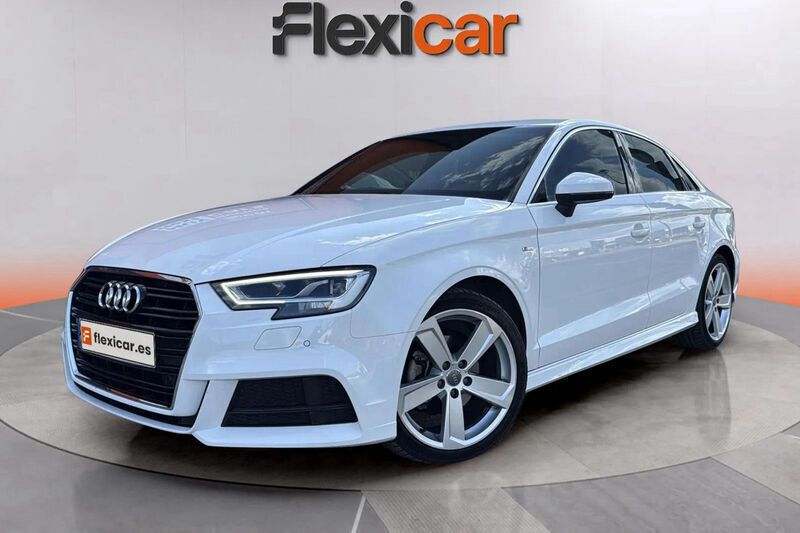 Usado Audi A3 Attraction 117 CV (86 kW) 2018 Blanco Berlina