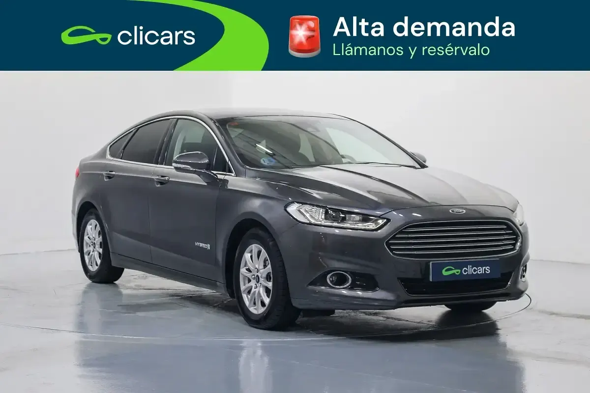 Usado Ford Mondeo Titanium 187 HP (137 kW) 2019 Cinzento Sedan
