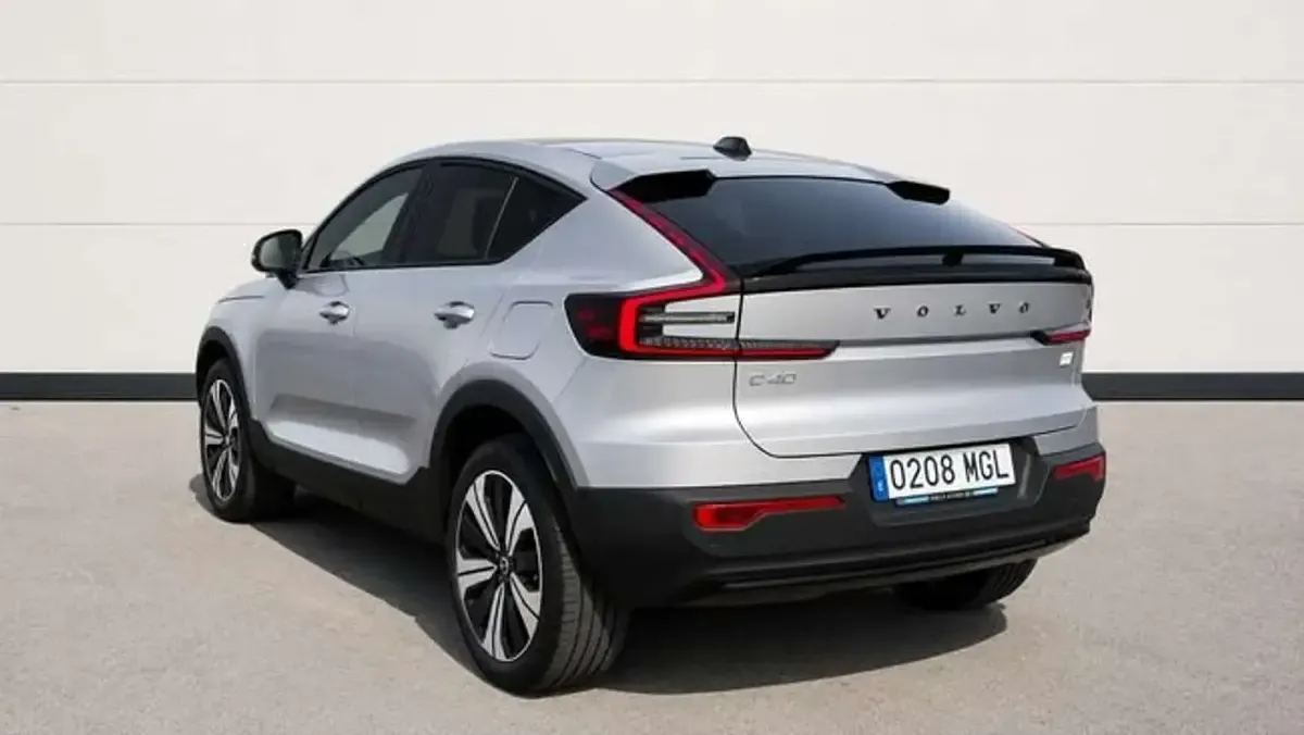 Usado Volvo C40 Plus 169 kW (231 CV) 2023 Beige SUV