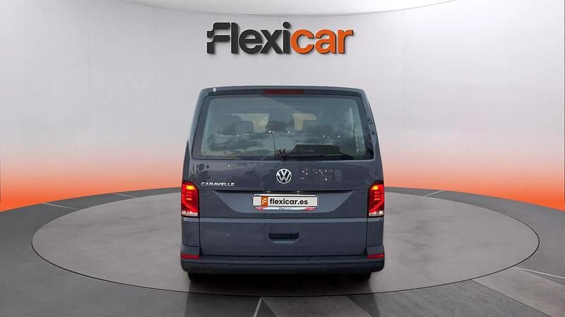 Usado VW Caravelle 110 CV (80 kW) 2023 Gris Monovolumen