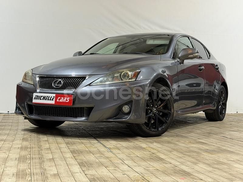 Gris / plata Usado 2012 Lexus IS200d Luxury Line Berlina | 10.500 € - Imagen 1/4