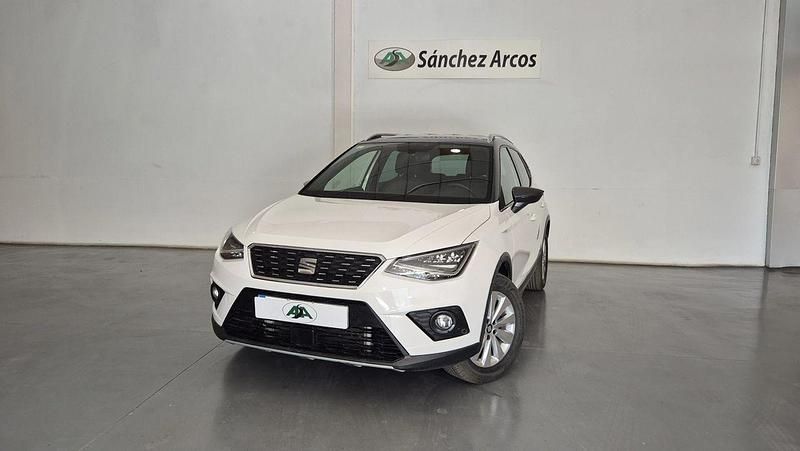Usado Seat Arona Ecomotive 95 CV (69 kW) 2018 Blanco SUV