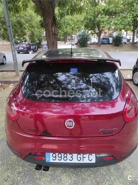 Usado Fiat Bravo Dynamic 120 CV (88 kW) 2008 Rojo Utilitario