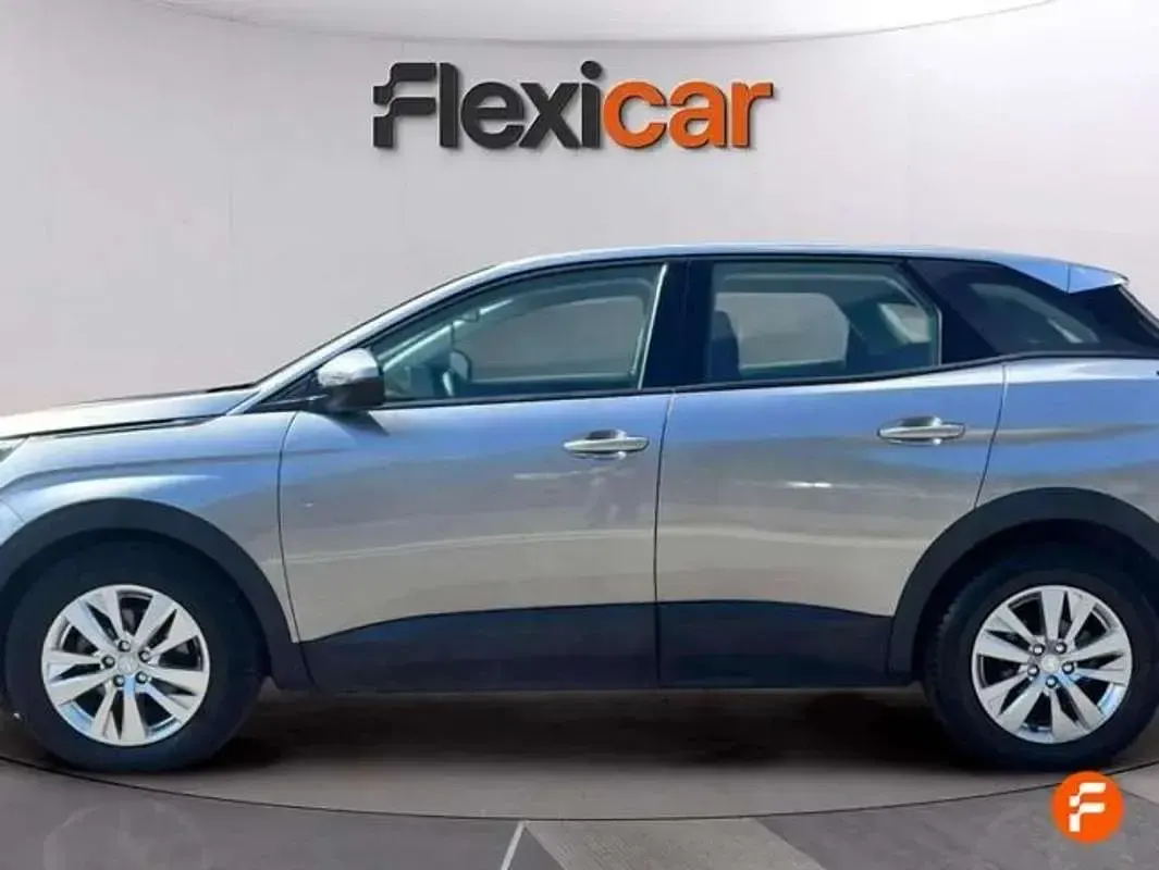 Usado Peugeot 3008 Active 120 CV (88 kW) 2017 Gris SUV