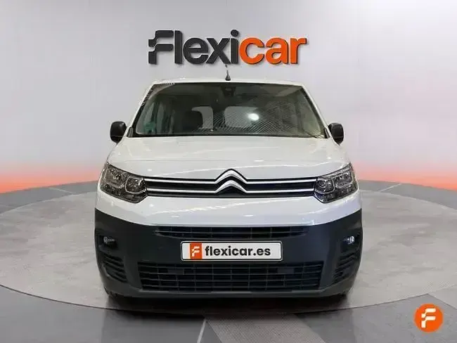 Usado Citroën Berlingo Feel 102 CV (75 kW) 2023 Blanco Monovolumen