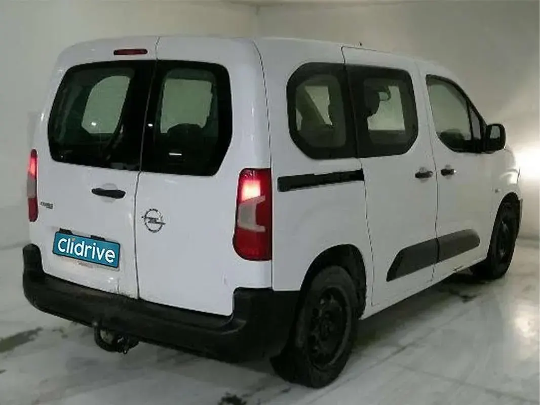 Usado Opel Combo Life Selective 102 CV (75 kW) 2020 Blanco Monovolumen