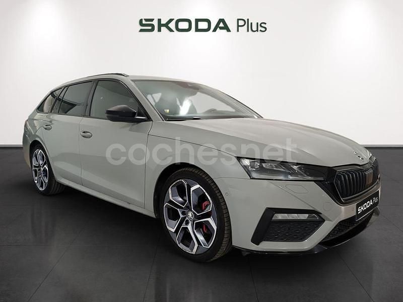 Gris Usado 2021 Skoda Octavia RS Familiar | 33.400 € (Caro) - Imagen 1/4