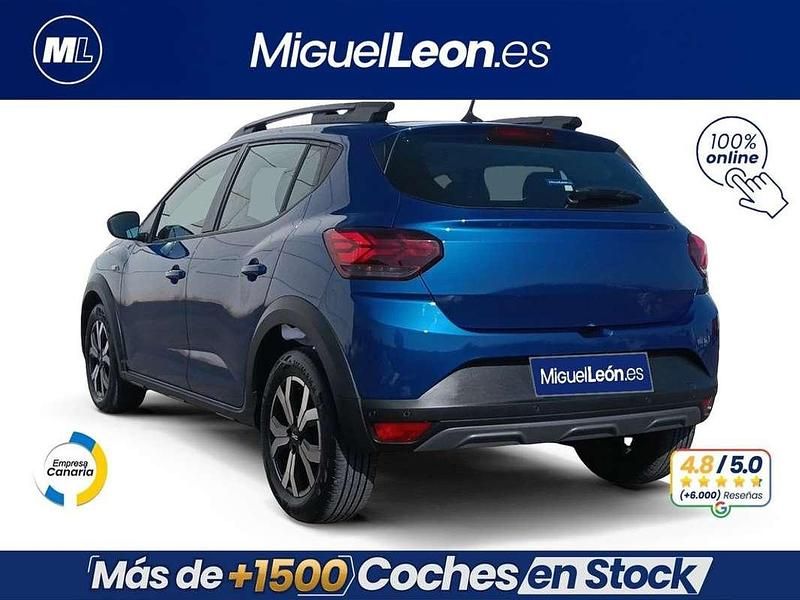 Usado Dacia Sandero Comfort 91 CV (66 kW) 2022 Azul Utilitario