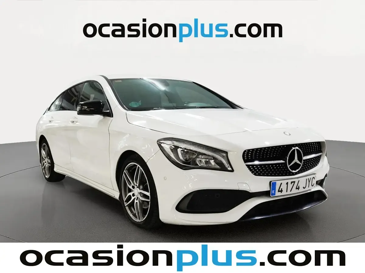 Usado Mercedes CLA200 AMG 136 CV (100 kW) 2017 Blanco Coupe