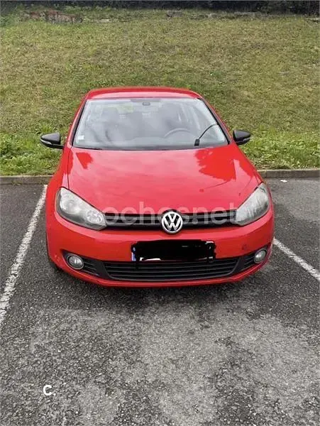 Usado VW Golf VII Advance 105 CV (77 kW) 2012 Rojo Berlina