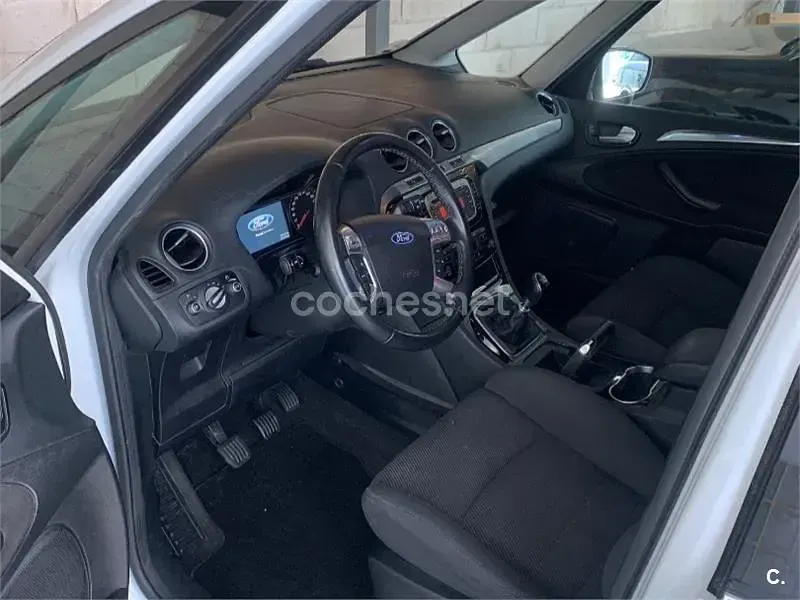 Usado Ford Galaxy Titanium 140 CV (102 kW) 2012 Blanco Monovolumen