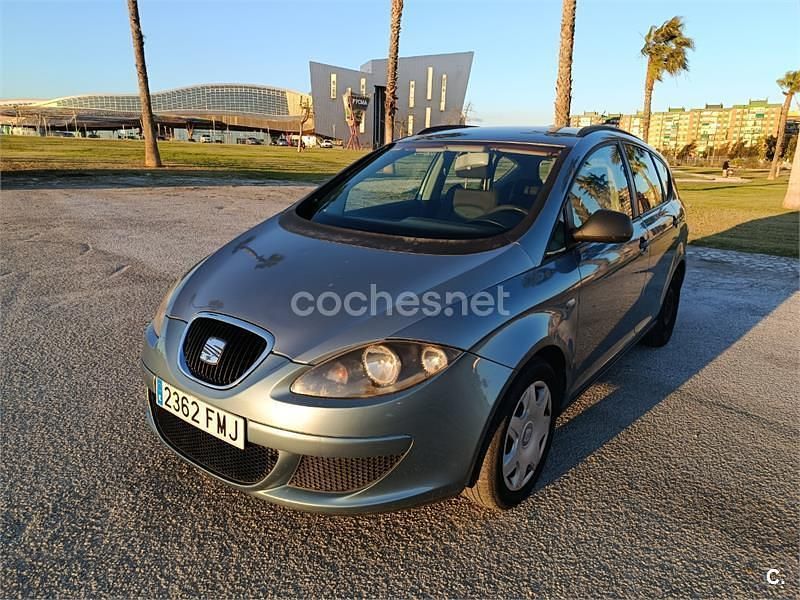 Gris / plata Usado 2007 Seat Altea XL Reference Monovolumen | 3500 € (Buen precio) - Imagen 1/4