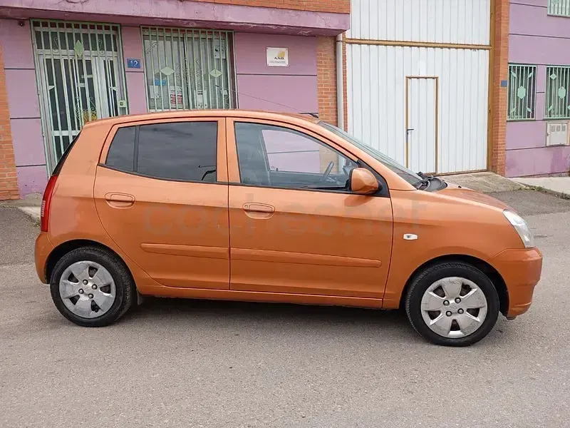 Usado Kia Picanto EX 65 CV (47 kW) 2006 Naranja Utilitario
