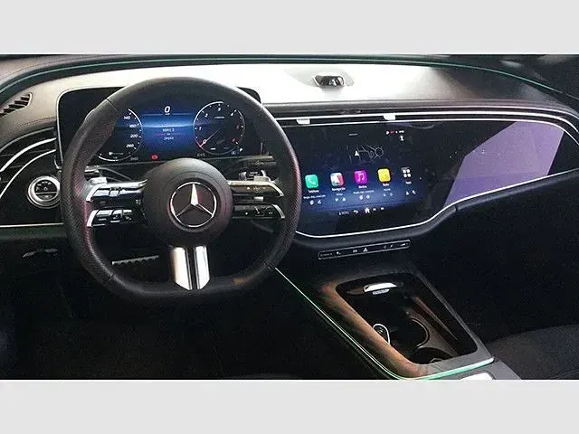 Usado Mercedes E220 197 CV (144 kW) 2025 Negro obsidiana