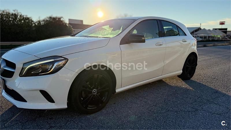 Usado Mercedes A180 109 CV (80 kW) 2018 Blanco Berlina
