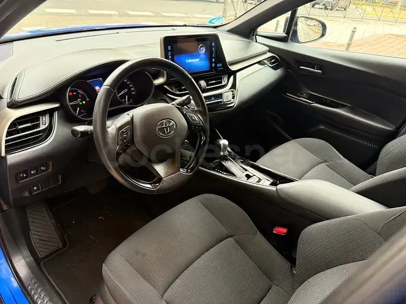 Usado Toyota C-HR Advance 122 CV (89 kW) 2018 Azul SUV