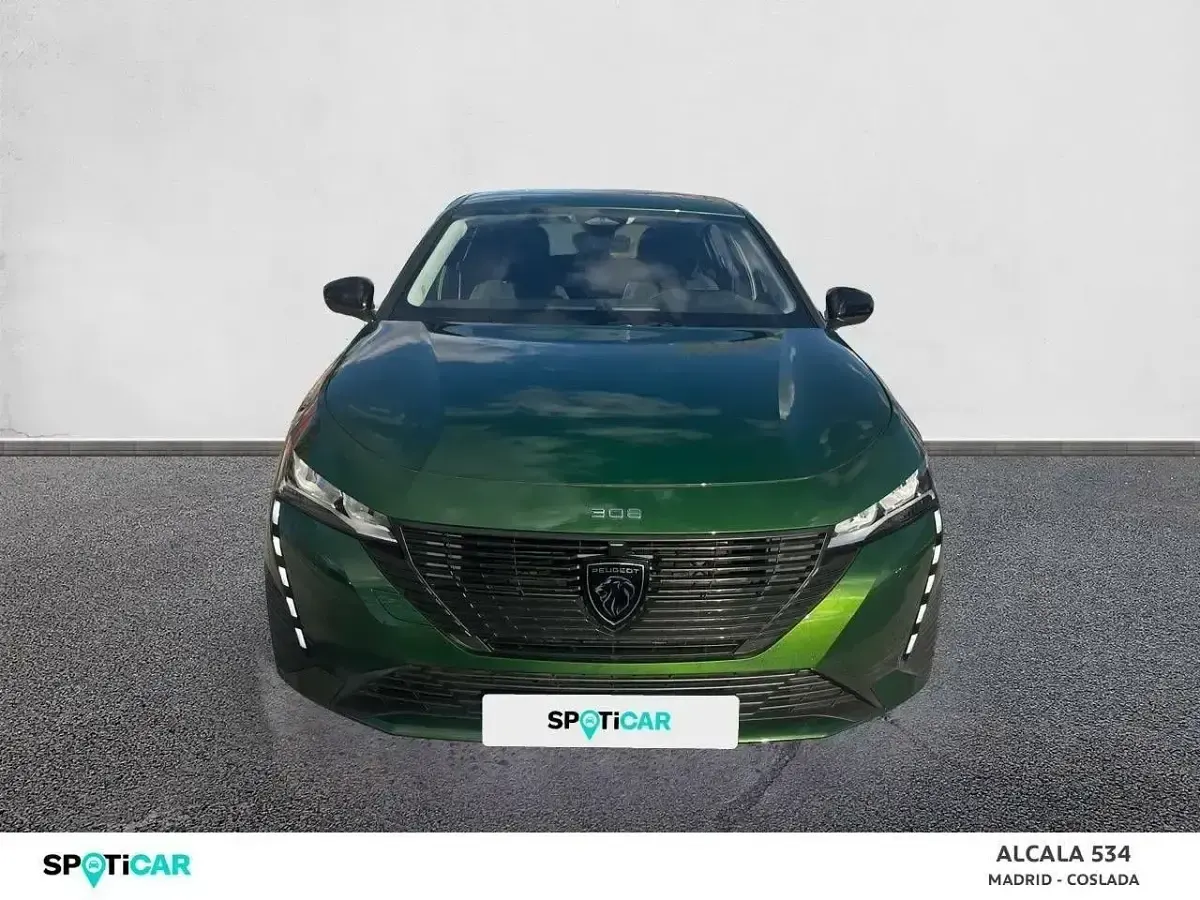 Usado Peugeot 308 Active 130 CV (95 kW) 2023 Verde