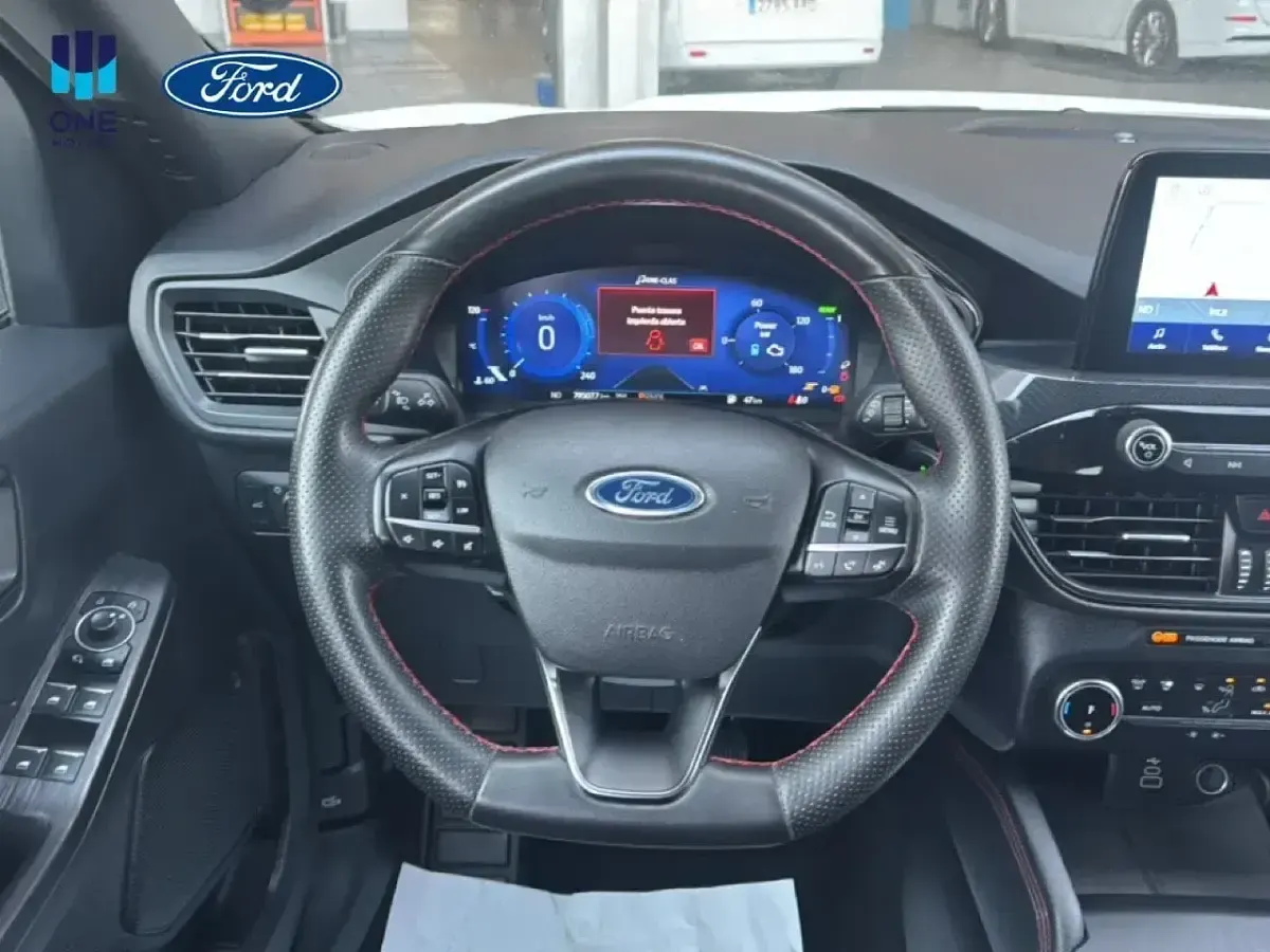 Usado Ford Kuga ST-Line X 190 CV (139 kW) 2023 Blanco SUV