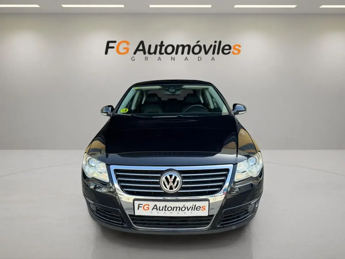 Usado VW Passat Highline 140 CV (102 kW) 2008 Negro Berlina