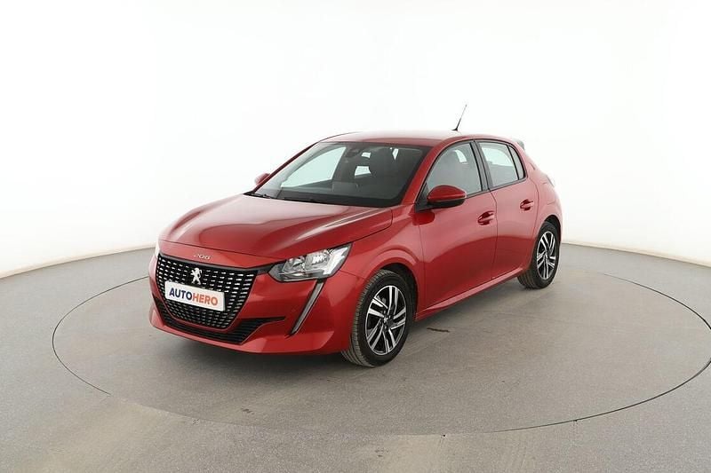 Usado Peugeot 208 Allure 101 CV (74 kW) 2020 Rojo Utilitario