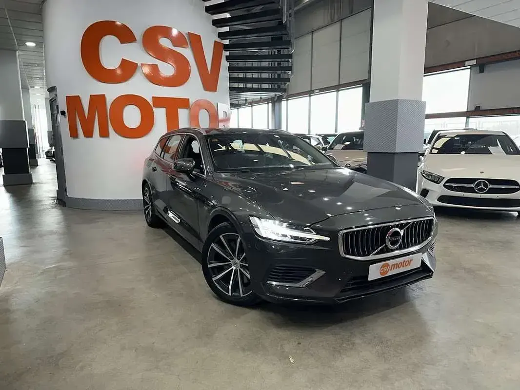 Usado Volvo V60 R-Design 340 CV (250 kW) 2021 Gris Familiar