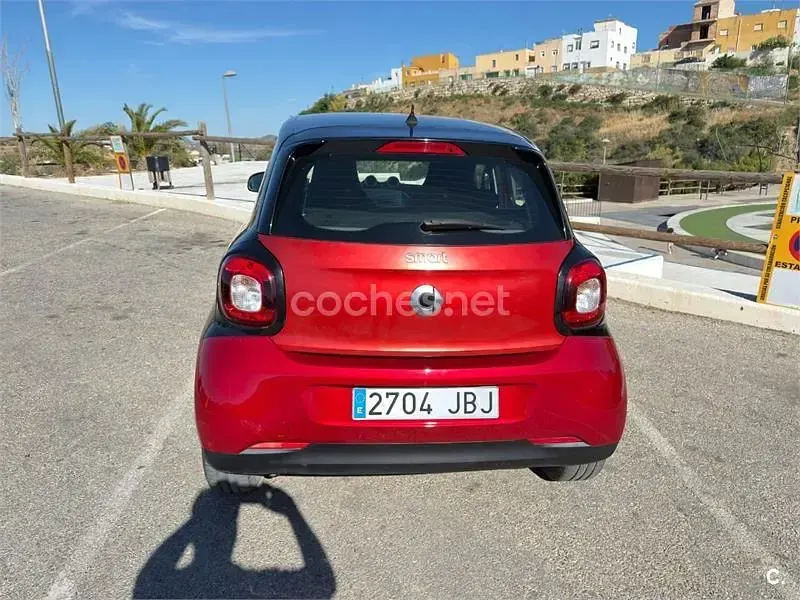 Usado Smart ForFour Passion 71 CV (52 kW) 2014 Rojo Utilitario