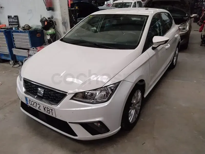 Usado Seat Ibiza CONNECT 110 CV (80 kW) 2017 Blanco Berlina