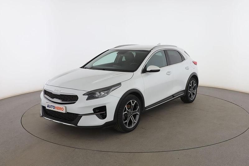Usado Kia XCeed 120 CV (88 kW) 2022 Blanco SUV