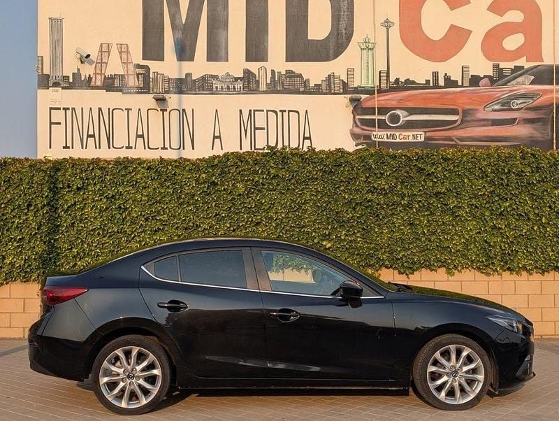 Usado Mazda 3 Luxury 120 CV (88 kW) 2015 Negro Berlina