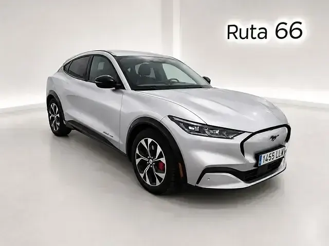 Usado Ford Mustang Mach-E 258 kW (351 CV) 2022 Gris SUV