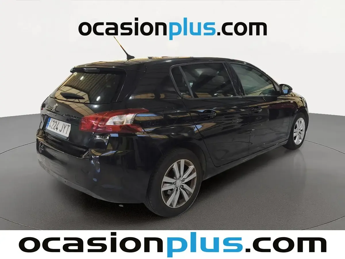 Usado Peugeot 308 Style 100 CV (73 kW) 2017 Negro Utilitario