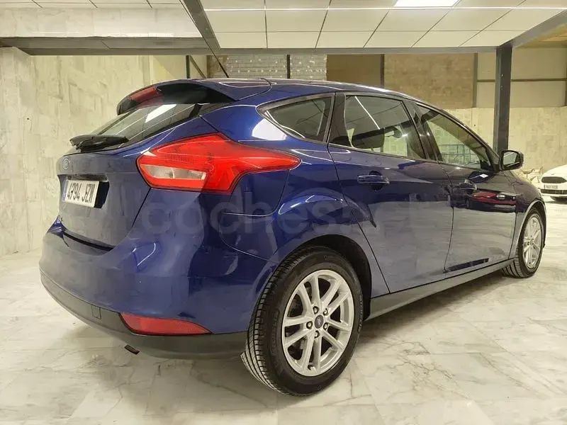 Usado Ford Focus Business Edition 125 CV (91 kW) 2017 Azul Berlina
