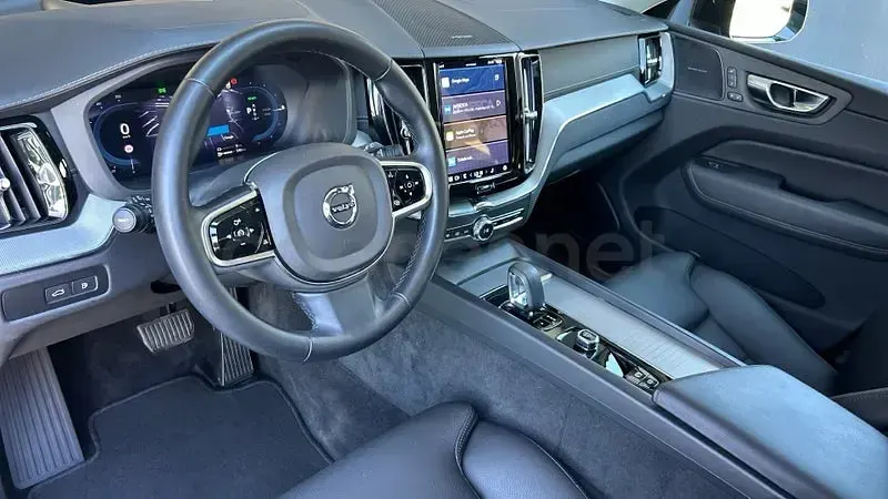 Usado Volvo XC60 Ultra 350 CV (257 kW) 2024 Gris / plata SUV