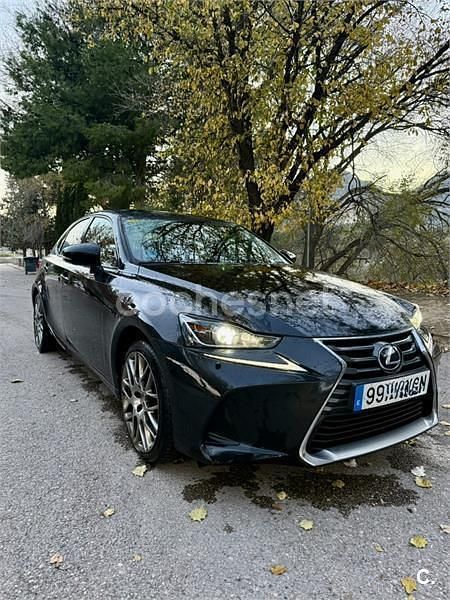 Usado Lexus IS300h Business Edition 223 CV (164 kW) 2018 Negro Berlina