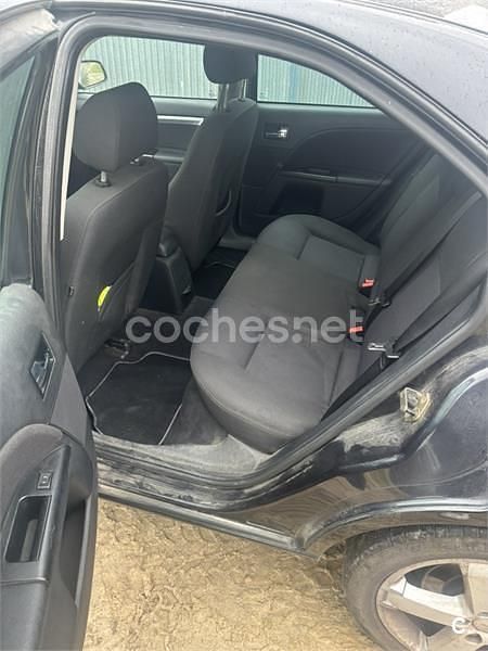 Usado Ford Mondeo Trend 155 CV (114 kW) 2006 Negro Berlina