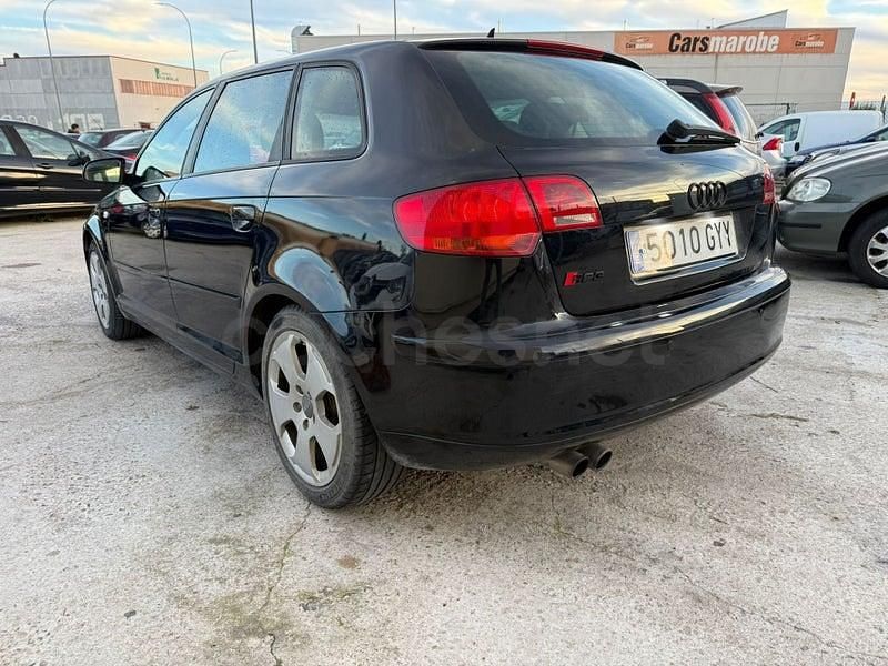 Usado Audi A3 Ambiente 170 CV (125 kW) 2010 Negro Utilitario