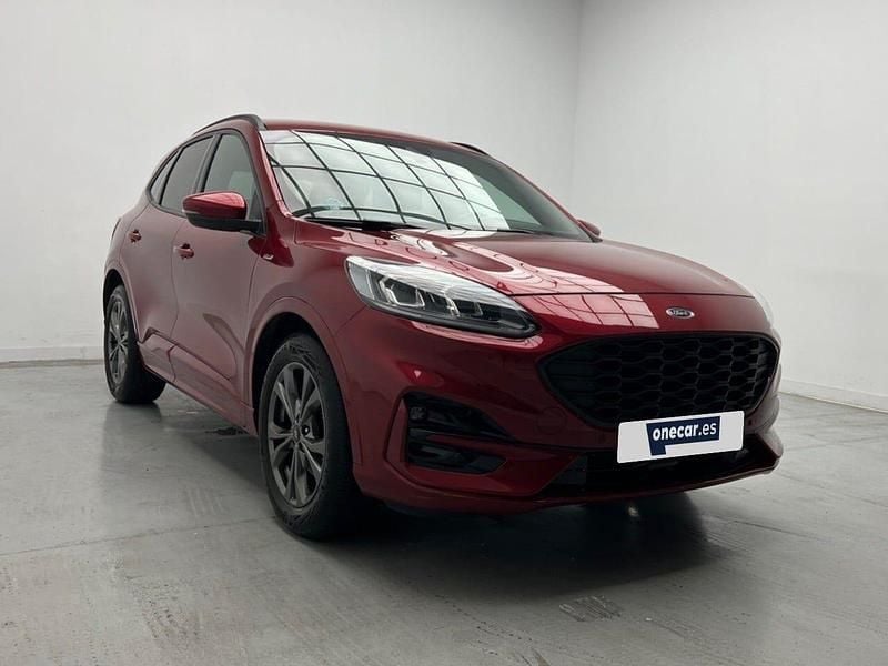 Usado Ford Kuga ST-Line 120 CV (88 kW) 2022 Rojo SUV