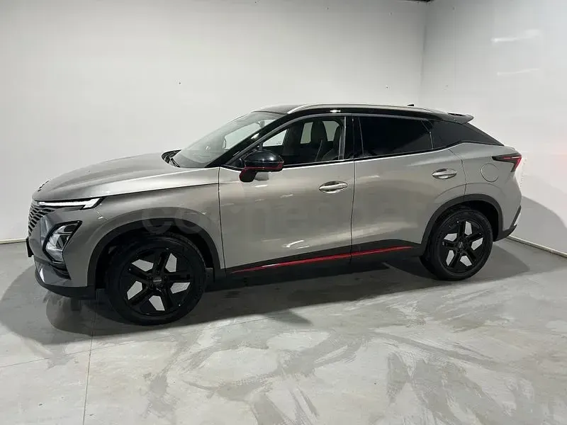 Usado Omoda 5 147 CV (108 kW) 2025 Gris / plata SUV