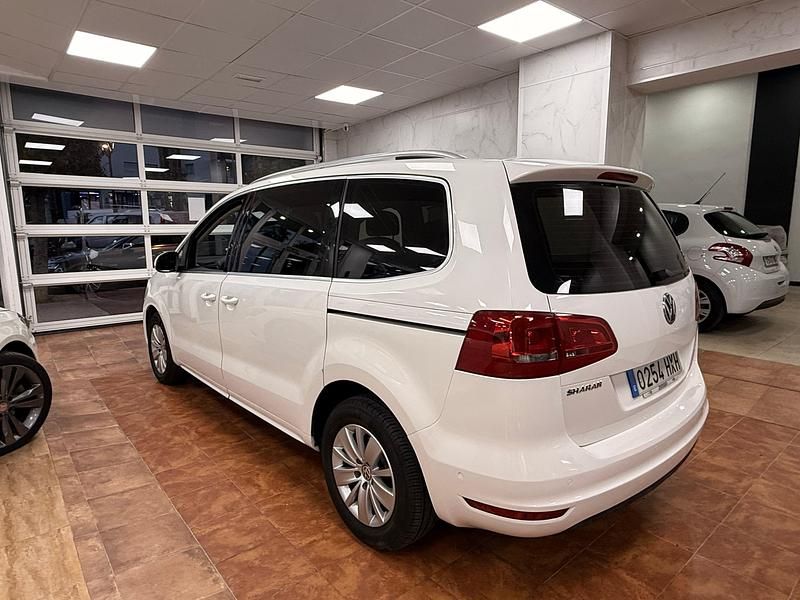 Usado VW Sharan Advance 177 CV (130 kW) 2014 Blanco Monovolumen