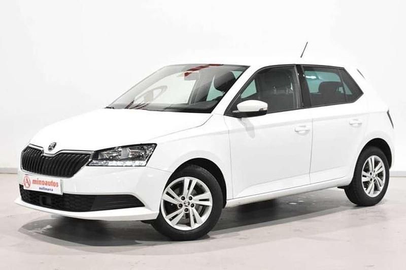 Usado Skoda Fabia Ambition 95 CV (69 kW) 2021 Blanco Utilitario