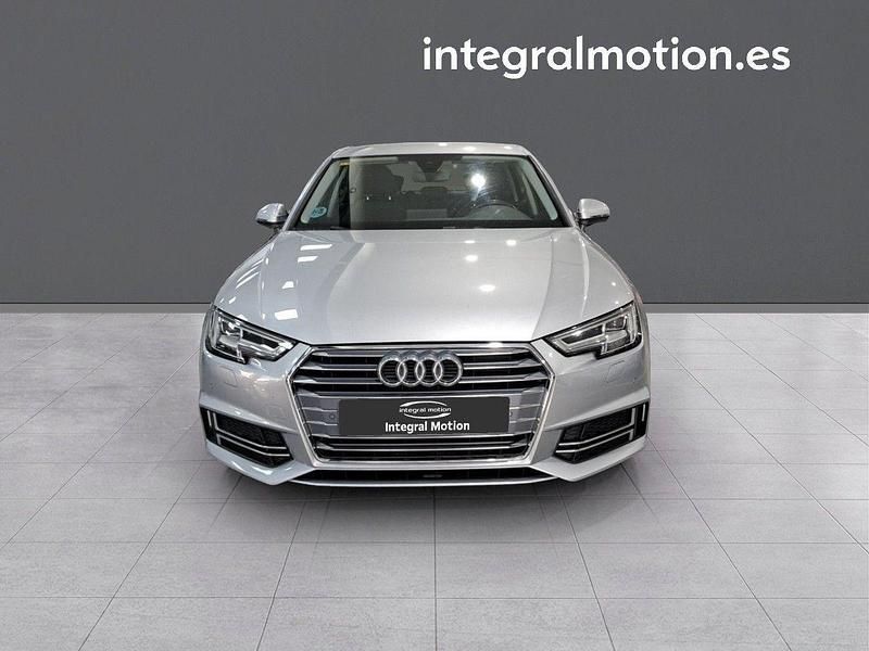 Usado Audi A4 Premium 150 CV (110 kW) 2018 Gris Berlina
