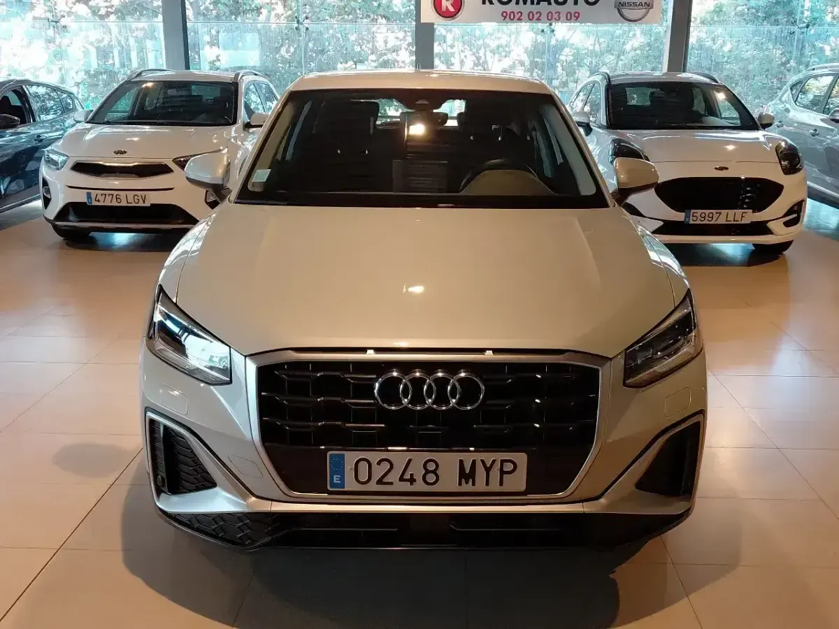 Usado Audi Q2 S-Line 150 CV (110 kW) 2025 Gris SUV