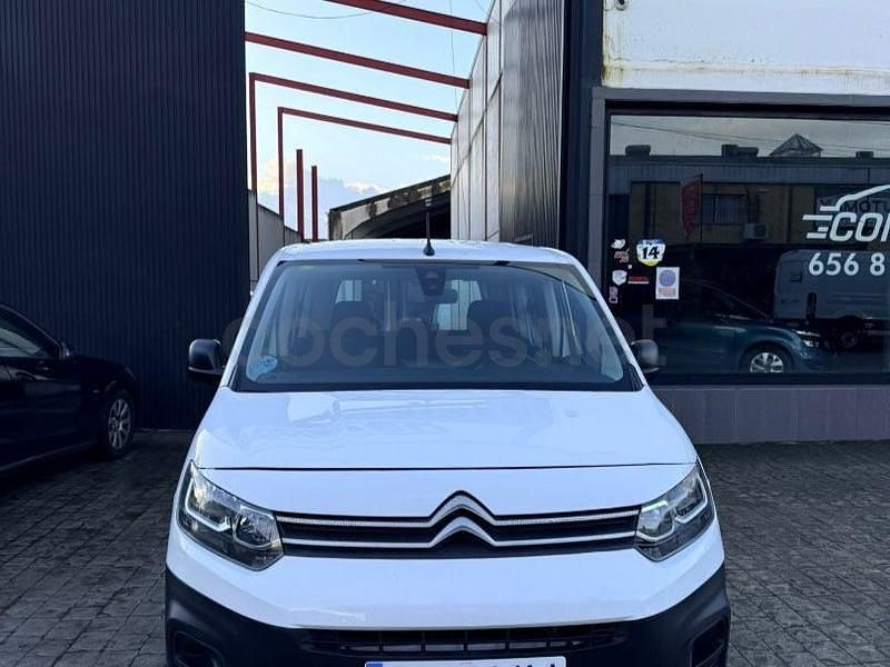 Usado Citroën Berlingo Live 102 CV (75 kW) 2020 Blanco Monovolumen