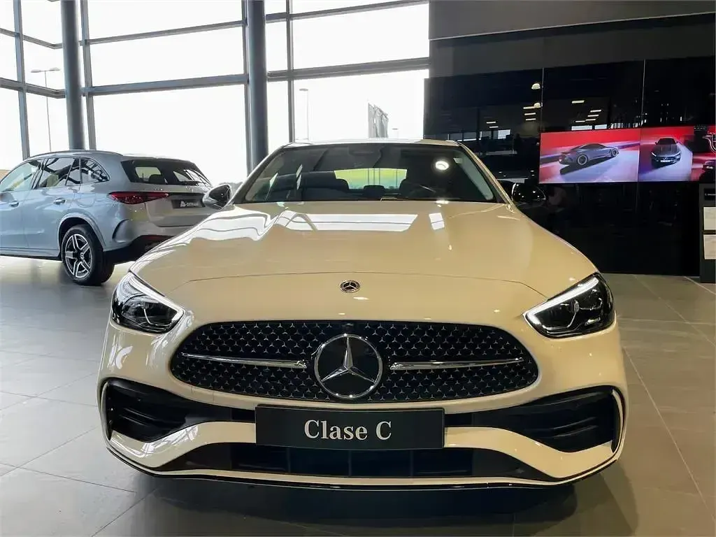 Nuevo Mercedes C300 313 CV (230 kW) 2026 Blanco Berlina