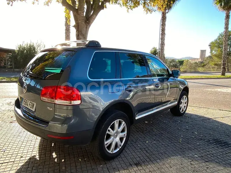 Usado VW Touareg R 174 CV (127 kW) 2006 Gris / plata SUV