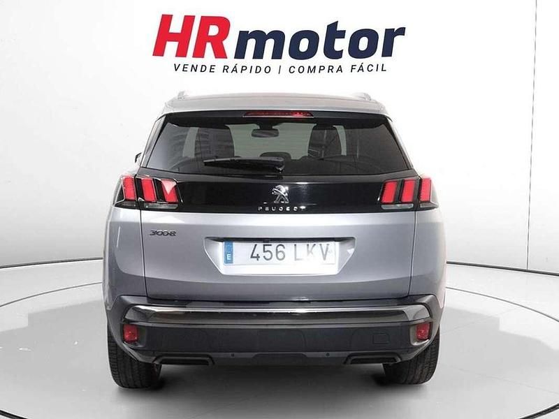 Usado Peugeot 3008 Allure 132 CV (97 kW) 2020 Gris SUV