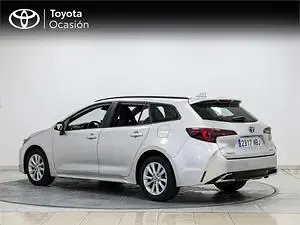 Usado Toyota Corolla Active 140 CV (102 kW) 2025 Plata Familiar