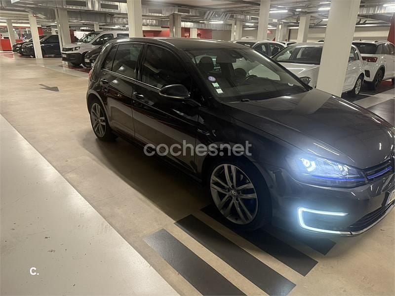 Usado VW Golf VII GTE 204 CV (150 kW) 2016 Gris / plata Berlina